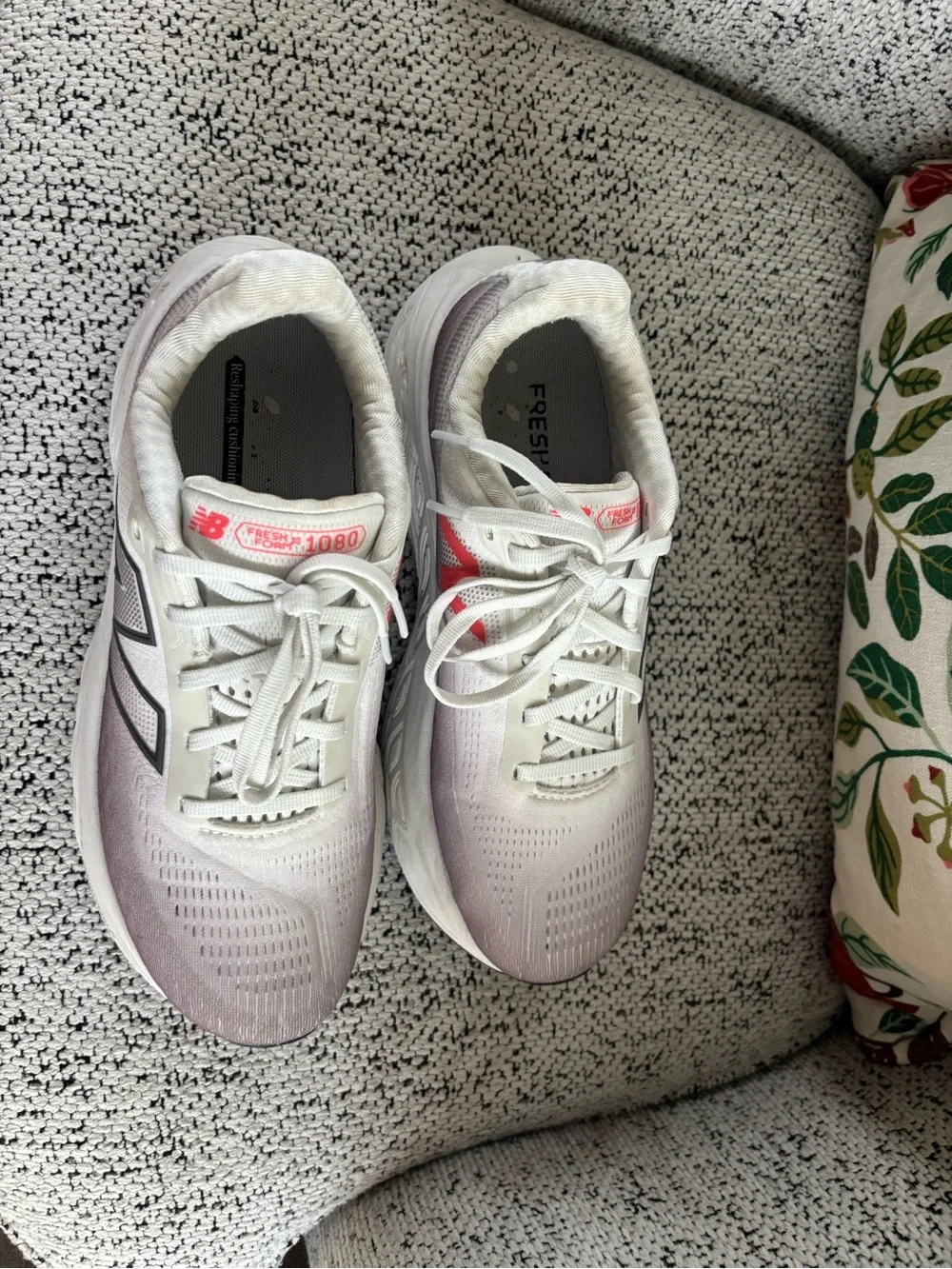 New Balance Men’s Fresh Foam X 1080 v14 White/Gray/Plum Gradient Running Shoes